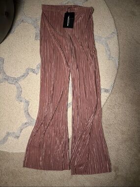 PrettyLittleThing Rose Pleated Split-Leg Trousers